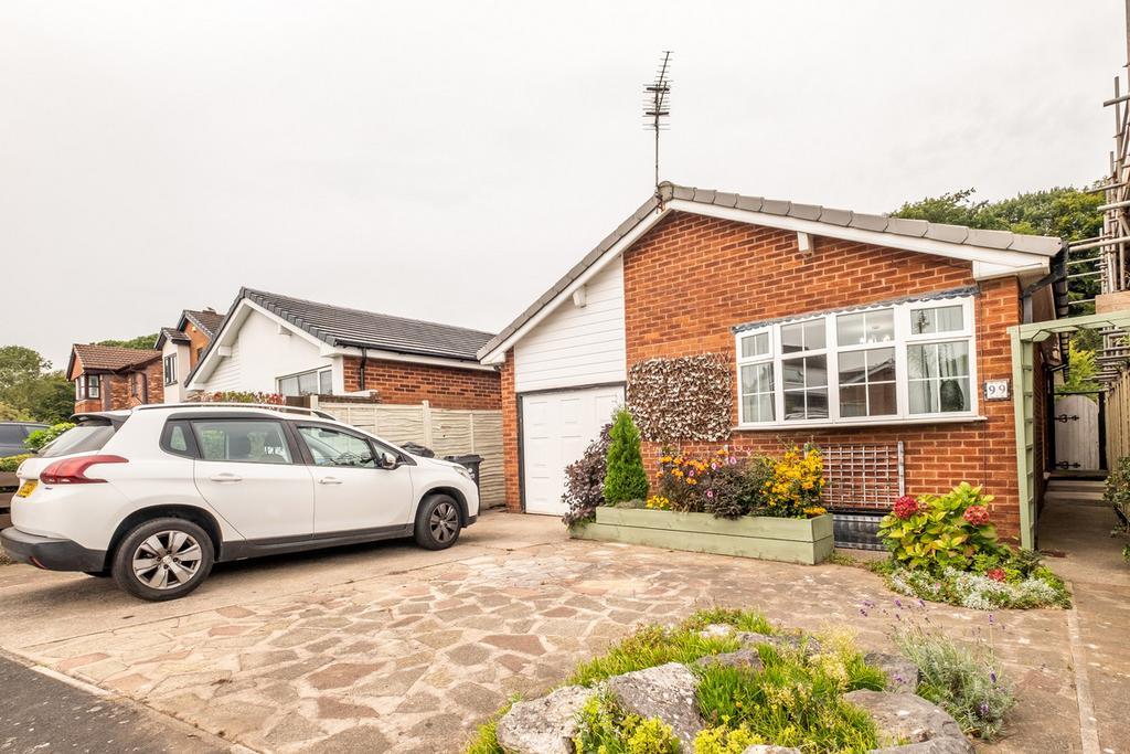 Forest Drive, Lytham St. Annes, FY8 3 bed detached bungalow £320,000