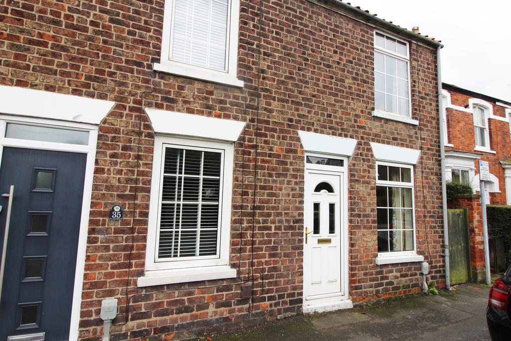 Cartwright Lane, Beverley, HU17 8LX 2 bed end of terrace house £175,000