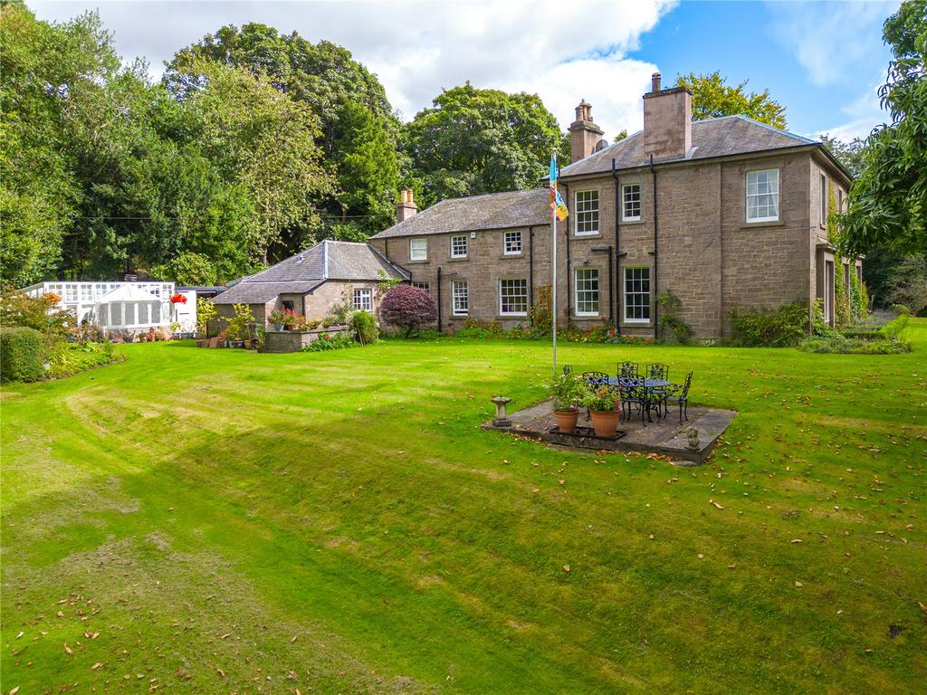 The Old Manse, Bogside Road, Coupar Angus, Blairgowrie, PH13 8 bed