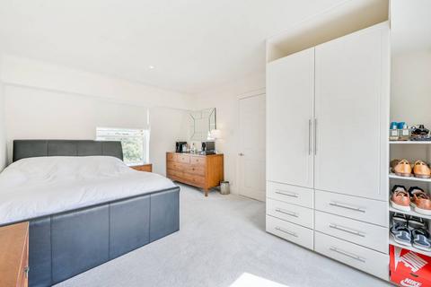 8 Ravenscourt Place, London, W6 0UN