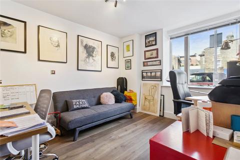 2a Rossiter Road, London, SW12 9RU