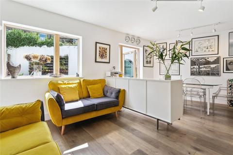 2a Rossiter Road, London, SW12 9RU