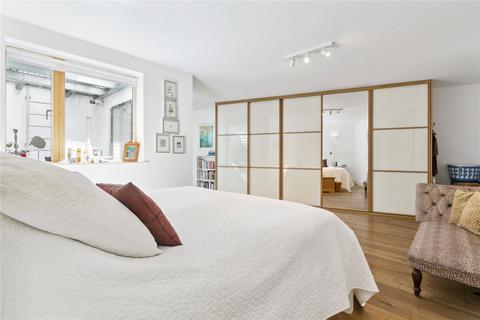 2a Rossiter Road, London, SW12 9RU