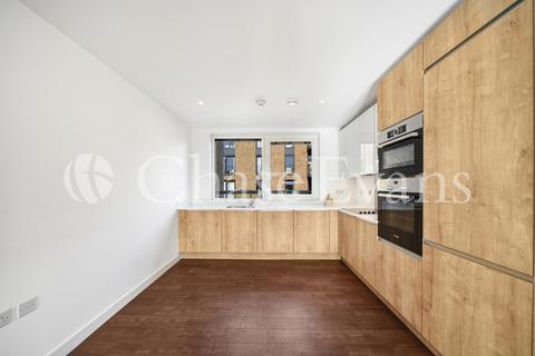 2 bedroom flat for sale, Whiting Way, Surrey Quays, London, SE16