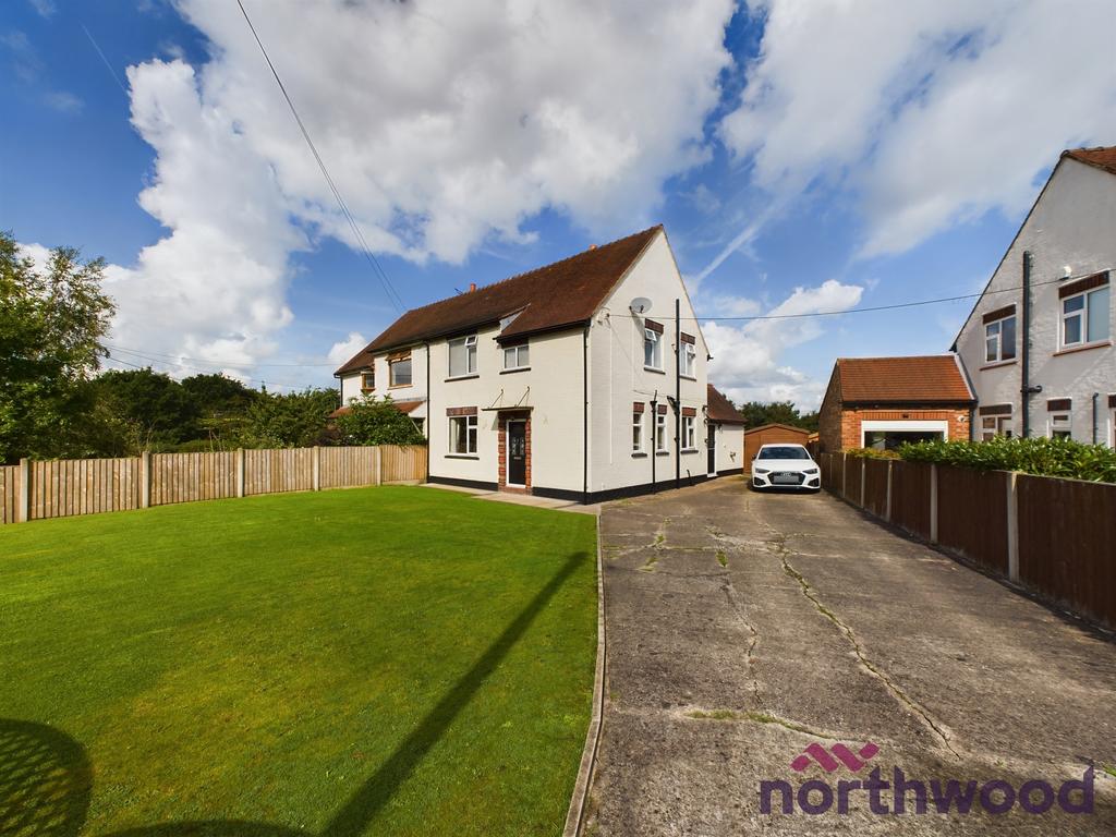 Clay Lane, Haslington, CW1 3 bed semidetached house for sale £300,000