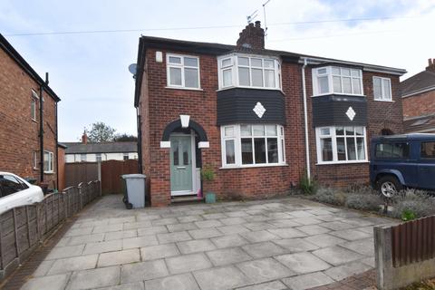 3 bedroom semi-detached house for sale - Nursery Road, Davyhulme, M41