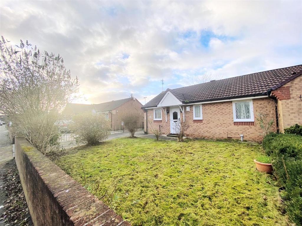 Whitethorn Drive, Stockbridge Village, Liverpool 2 bed bungalow for