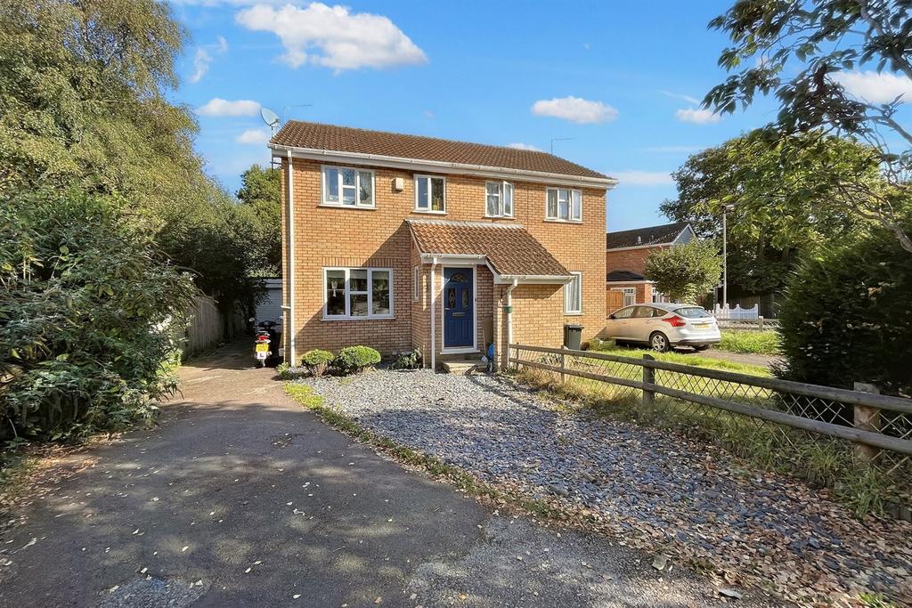 Three Legged Cross 3 bed semidetached house for sale £290,000