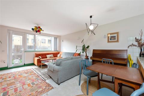 Flat 42, Fellows Court Weymouth Terrace, London, E2 8LP