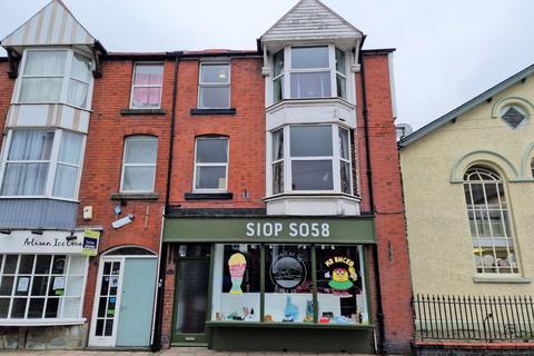 3 bedroom flat for sale, High Street, Bala