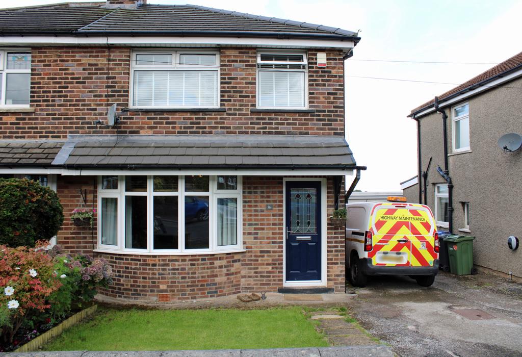 Carleton Road, Chorley, Lancashire 3 bed semidetached house £200,000