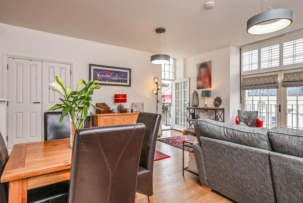 Living room 5