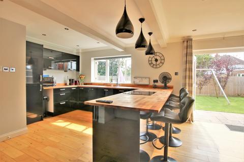 8 Botley Road, Southampton, SO19 0NS