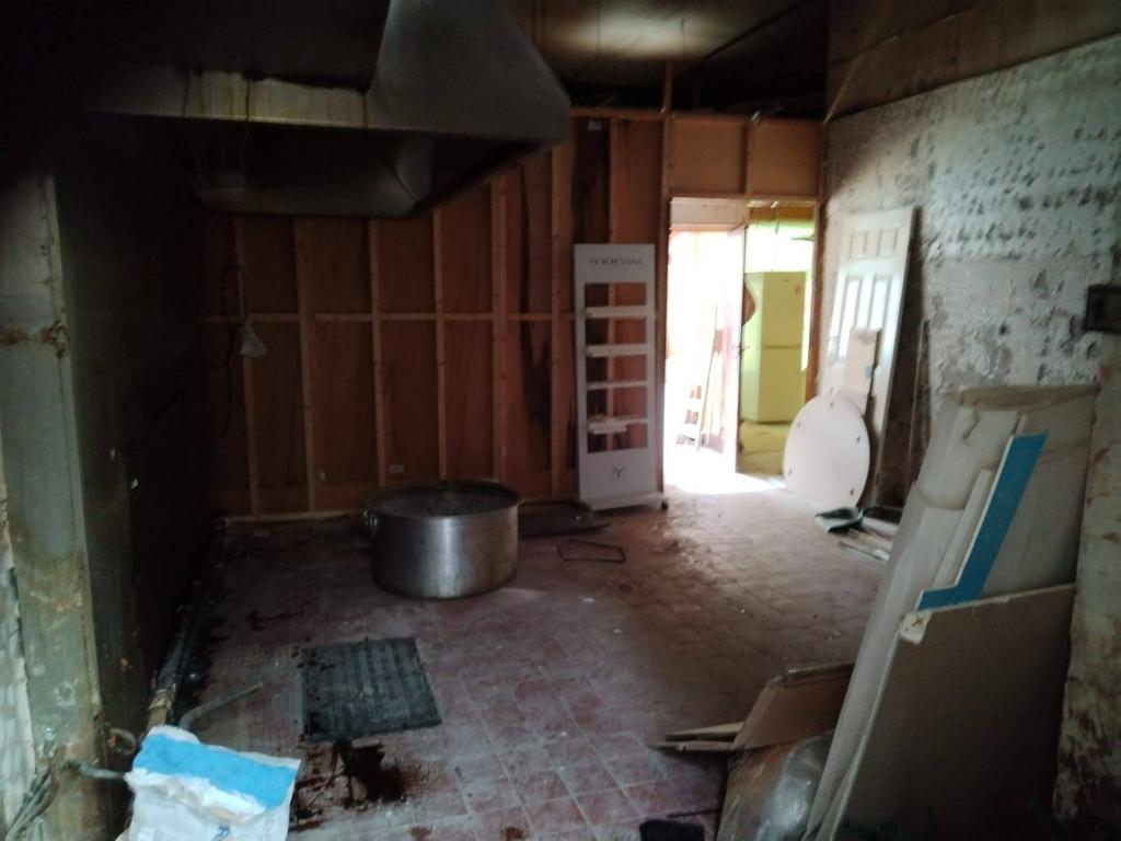 Kitchen / cooking area
