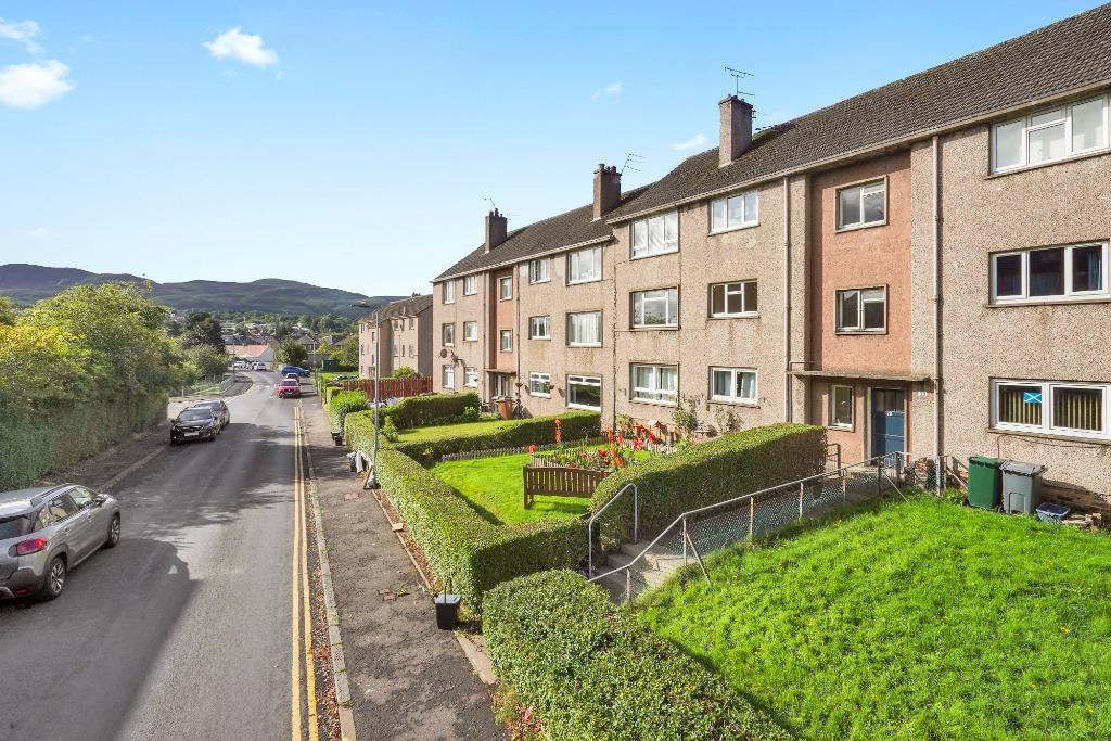 Firrhill Crescent, Oxgangs, Edinburgh, EH13 2 bed flat - £1,100 pcm (£ ...