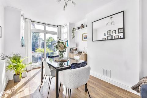 128 Ashley Drive, Twickenham, TW2 6HL