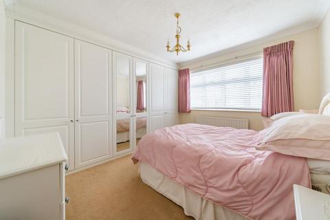 20 Dingle Road, Ashford, TW15 1HF