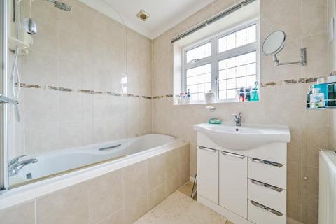 20 Dingle Road, Ashford, TW15 1HF