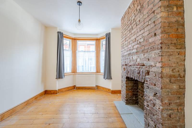 Dursley Road, Eastbourne BN22 2 bed terraced house for sale £250,000