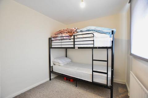 4 Thorne Close, London, E16 1LP