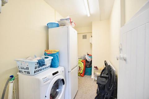 4 Thorne Close, London, E16 1LP