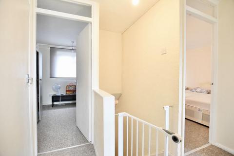 4 Thorne Close, London, E16 1LP