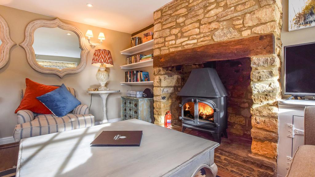 Appletree Cottage, Bourton-on-the-Water, GL54...