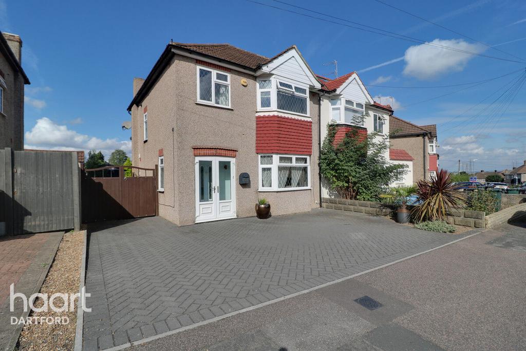 Clarendon Gardens, Dartford 3 bed semidetached house for sale £425,000