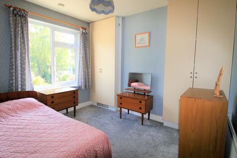 122 Carlton Road, Romford, RM2 5BD