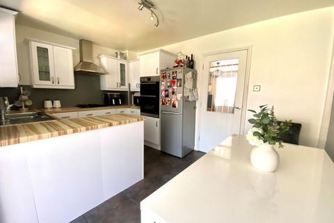 3 bedroom semi-detached house for sale - Gedling Close, Wakes Meadow, Northampton NN3 9UT