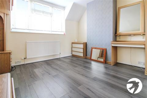 3 bedroom semi-detached house to rent - St Albans Close, Gravesend, Kent, DA12