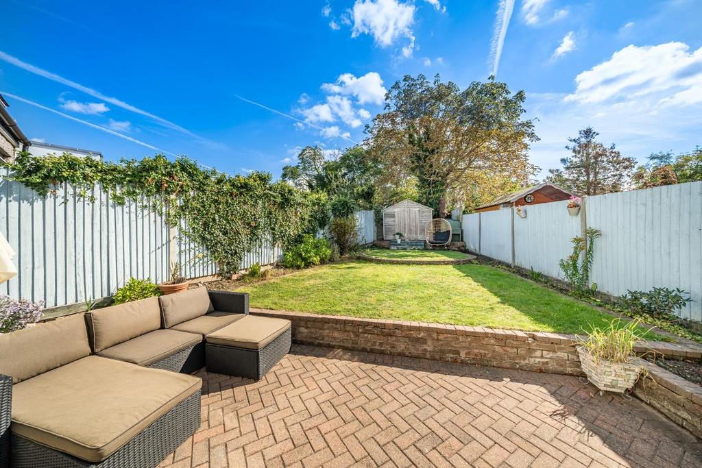 Churston Drive, Morden 4 bed semidetached house for sale £850,000