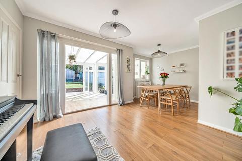 52 Churston Drive, Morden, SM4 4JQ