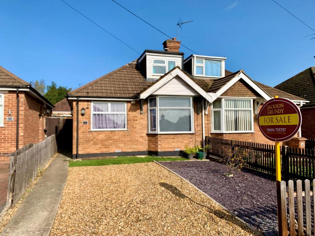 Lovat Drive, Duston, Northampton NN5 5NT 4 bed semidetached bungalow