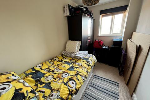 89 Balfour Close, Northampton, NN2 6LL