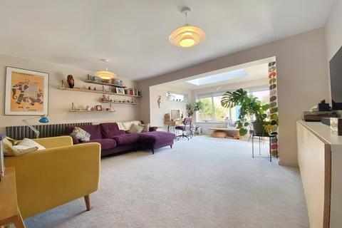 4 bedroom end of terrace house for sale - Colden Common