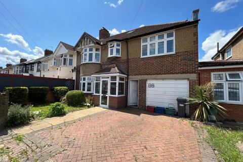 88 Burns Way, Hounslow, TW5 9BB