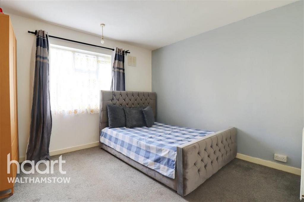 Churchill Terrace, Chingford 1 bed in a flat share £700 pcm (£162 pw)