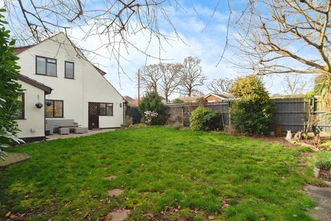 4 bedroom detached house for sale, Nobles Green Road, Leigh-on-sea, SS9