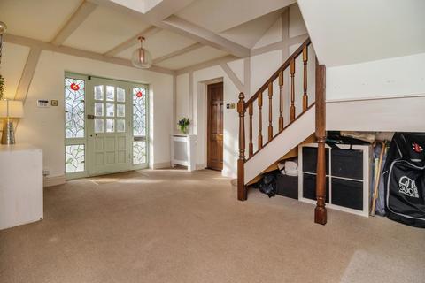 5 bedroom detached house for sale, Nobles Green Road, Leigh-on-sea, SS9