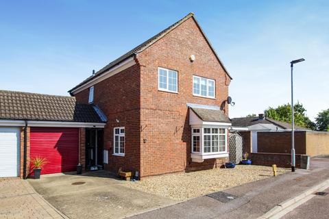 4 bedroom detached house for sale, Newstead Way, Bedford