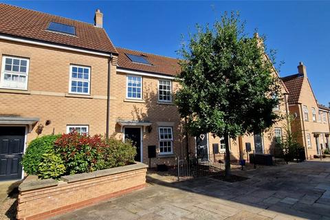 2 bedroom terraced house to rent, Dickinson Walk, Beverley, East Riding of Yorkshire, UK, HU17