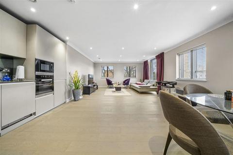 3 bedroom flat for sale, Bellham Court, NW4
