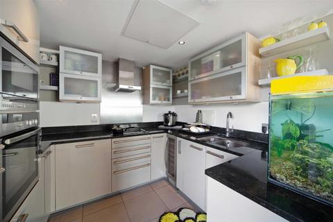 2 bedroom apartment for sale, London, NW9