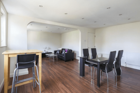 4 bedroom apartment to rent - St Johns Wood, London, NW8