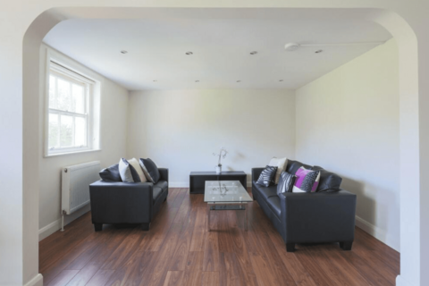 4 bedroom apartment to rent - St Johns Wood, London, NW8