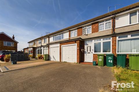 2 bedroom terraced house to rent, Maxwell Road, Ashford, Surrey, TW15