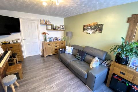 2 bedroom terraced house for sale, Wharfedale, Luton, Bedfordshire, LU4 9XS