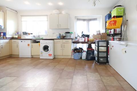 37 Commonwealth Way, London, SE2 0LD