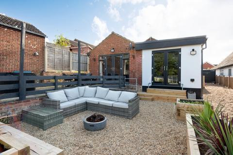 4 bedroom detached bungalow for sale - Valkyrie Avenue, Whitstable